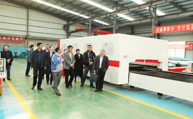 參觀布洛爾封閉式光纖激光切割機