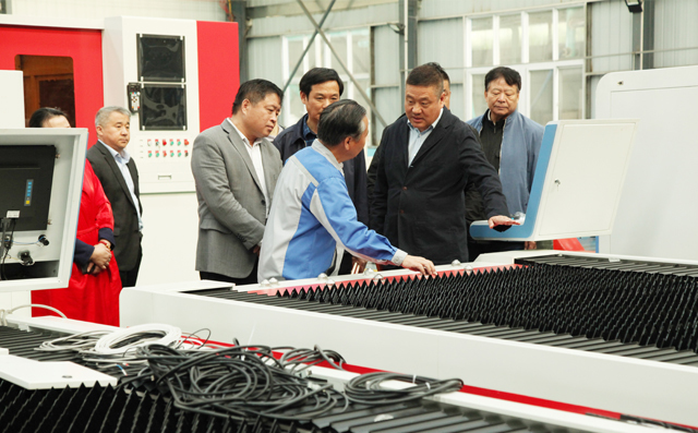 章丘區對外投資與貿易協會在布洛爾智能召開部分企業家座談會