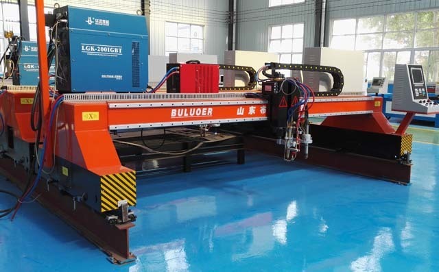 龍門式數控等離子切割機 龍門式數控等離子切割機