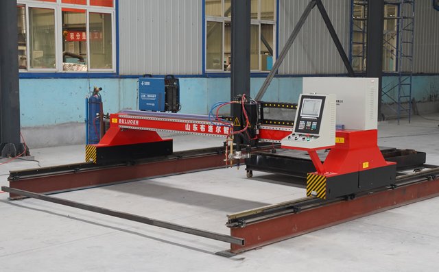 數(shù)控切割機設備目前在電子設備、包裝機械、化工機械、食品機械、紡織機械、醫(yī)療設備、汽車工業(yè)等行業(yè)得到了廣泛的應用。